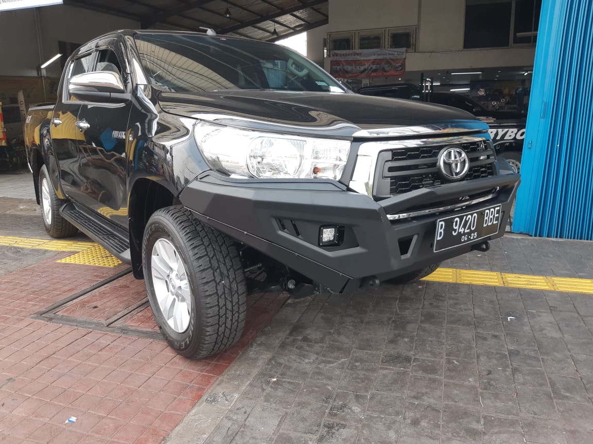 LD2 FRONT BUMPER LIGHT LED TOYOTA HILUX REVO BULL BAR BULLBAR 4X4